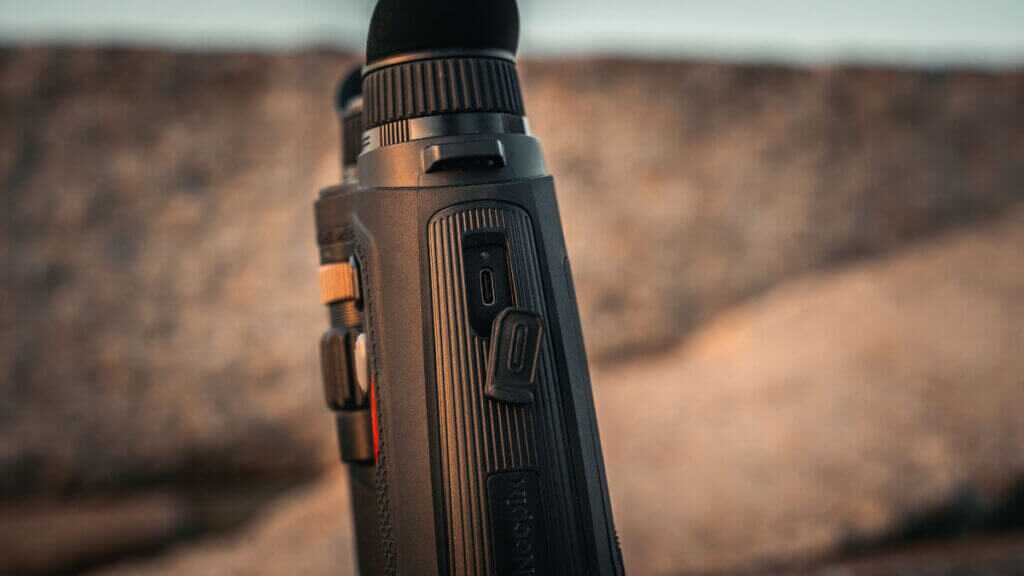 usb-c port on binoculars