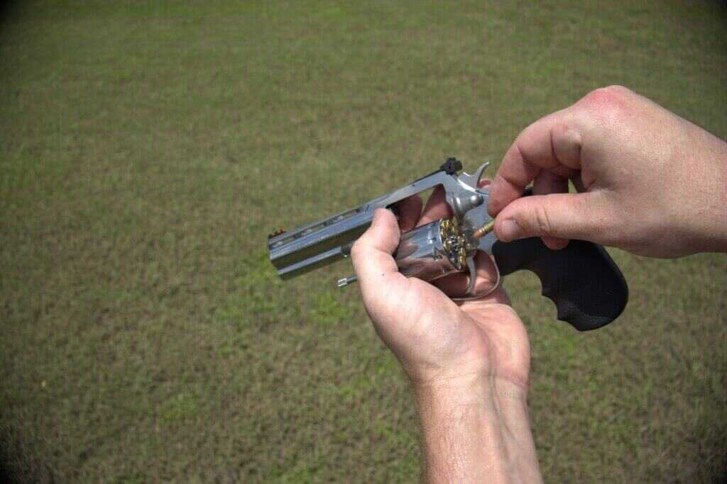 reloading the king cobra 22 with .22 lr shells