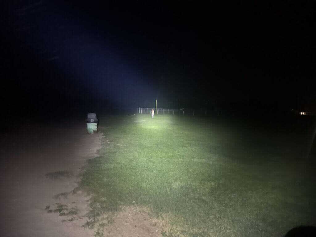 SIG FOXTROT2R light reaching 75 yards