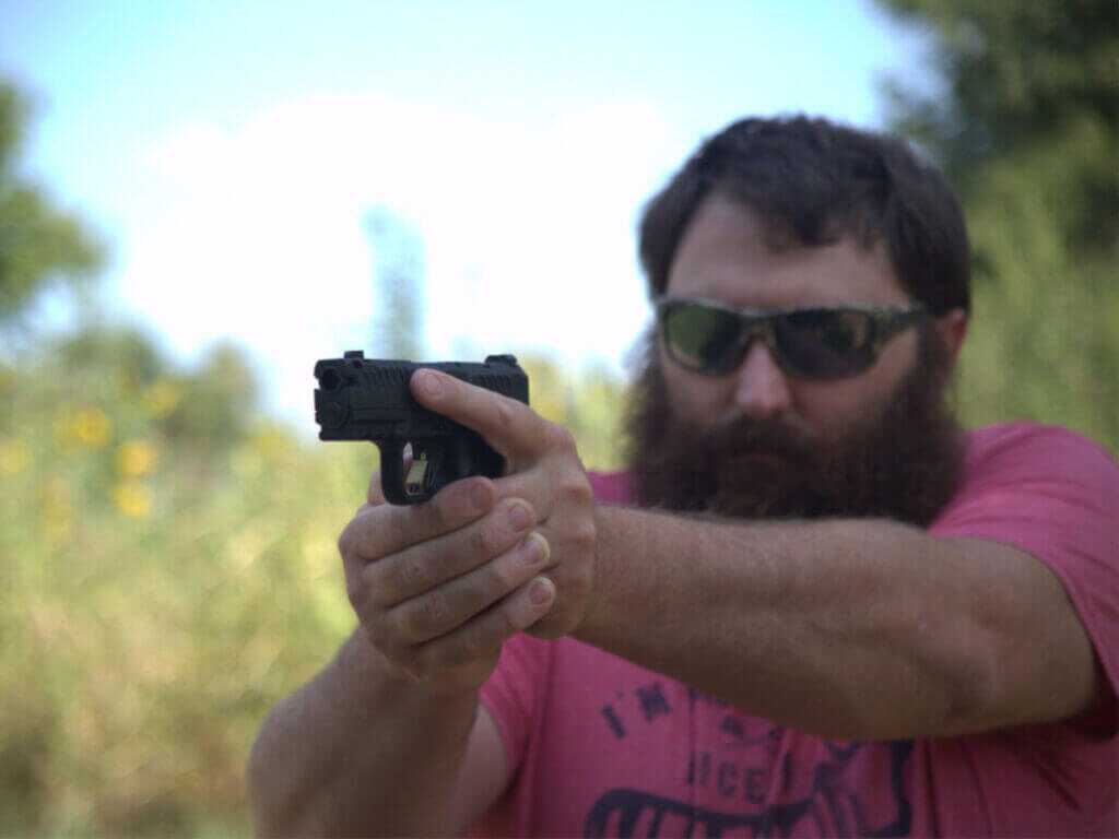 shooting canik handgun