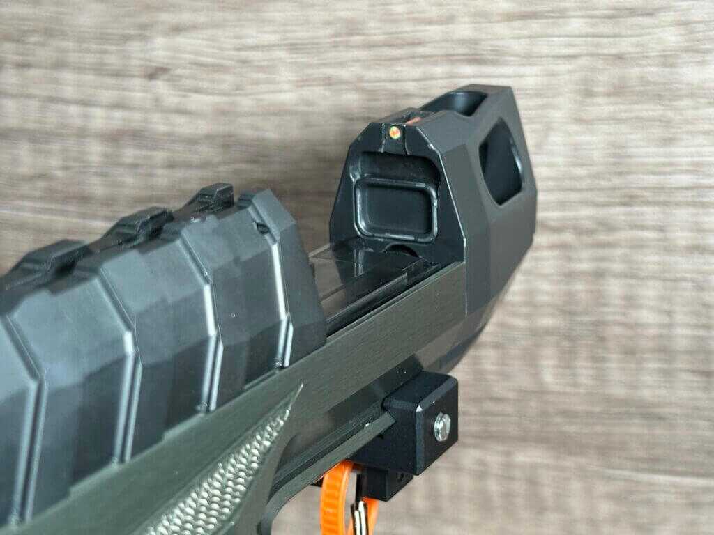 Closeup of the muzzle and how it ataches.