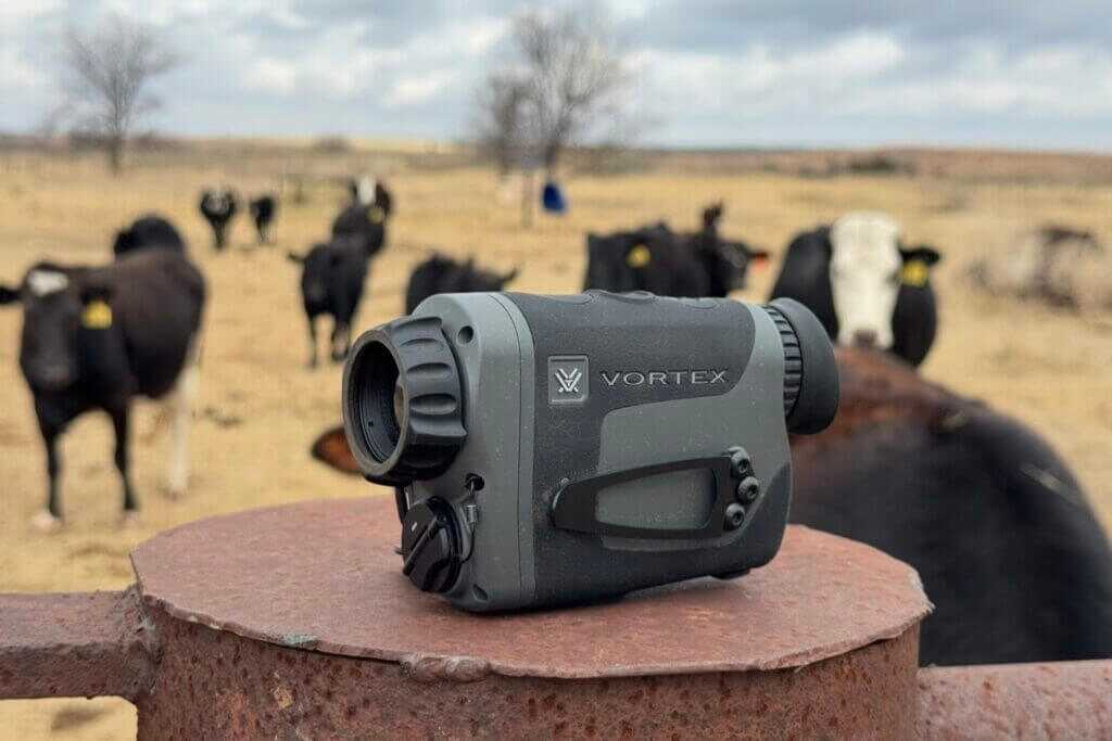 Vortex Veil 400 thermal monocular review image showing the compact handheld scanner from the eyepiece side