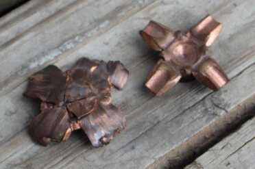 Controlled expansion (right), real world expansion (left).