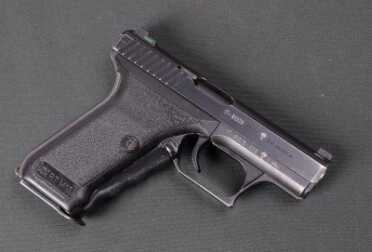 The H&K P7M13. 
