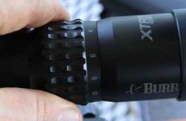 The scope seems to hold zero consistently over its entire range.