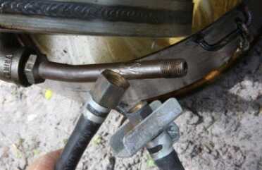 This is a short hose with two different size female ends. You use it to connect the bottom of the burner to the regulator.