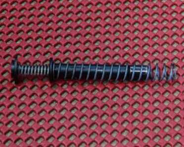 Dual spring and full-length guide rod help manage recoil and enhance accuracy.