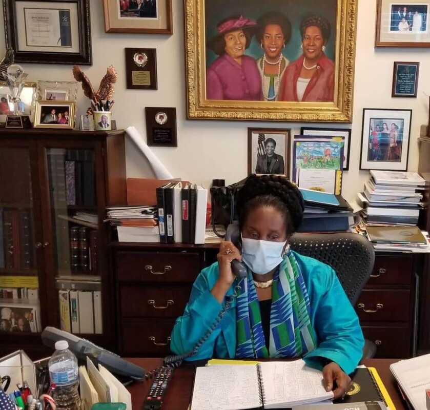 Texas Congresswoman Introduces Universal Licensing, Registration Bill