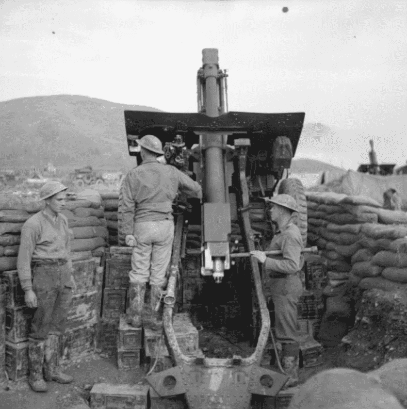 Miracle at Mirbat: When an SAS Operator Singlehandedly Held Off an Army with a Howitzer