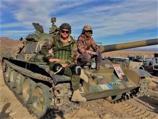 Red Oktober: AK Culture Kalash