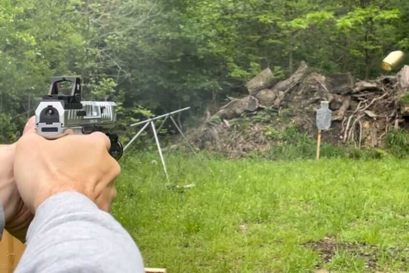 SFx RIVAL-S being used to shoot a steel target at 15 yards