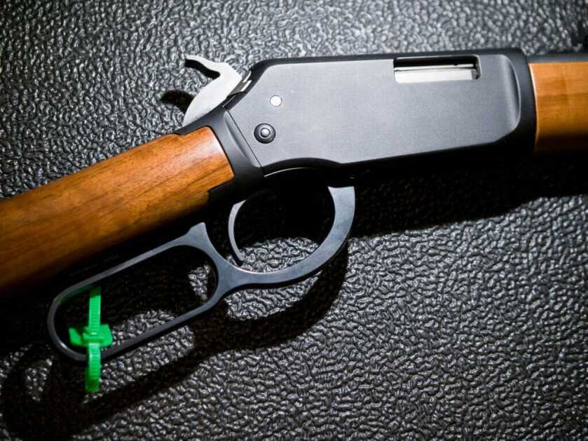 Close up of the gun's receiver. The gun is pointed to the right.