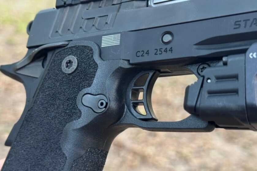 Staccato C curved trigger