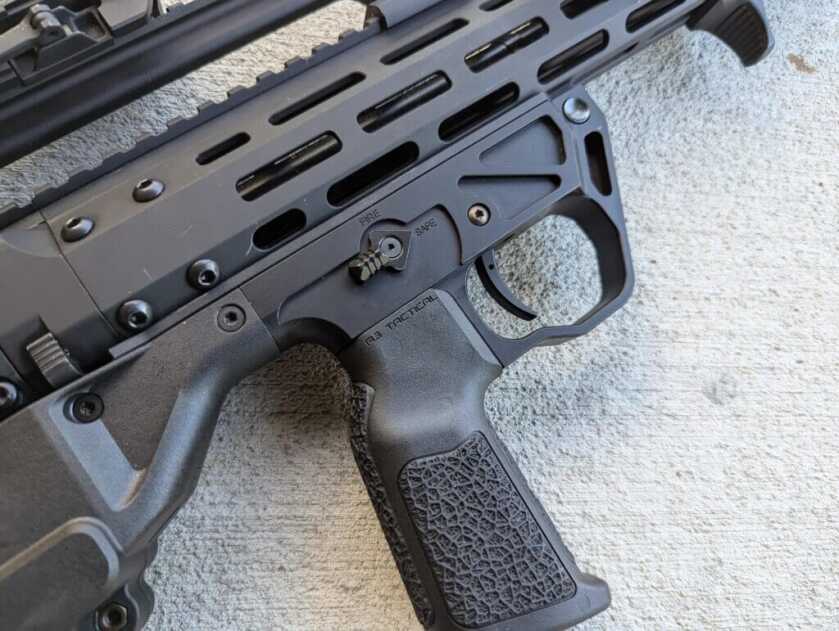 safety on triad bullpup