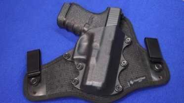 Top 5 Inside-the-Waistband Holsters The Stealthgear Onyx makes carrying a sledgehammer like the Glock 30S so comfy you forget it's there.