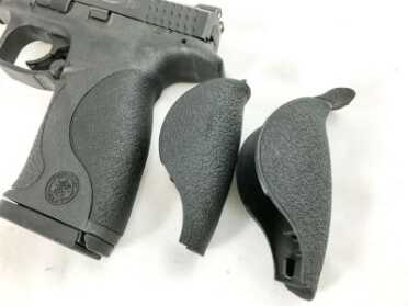 Gun Review: Smith & Wesson M&P 45 Threaded The M&P 45 Threaded Kit ships with three different backstrap inserts for small, medium and large grip size adjustments.