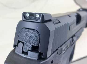 Gun Review: Smith & Wesson M&P 45 Threaded The rear sight is a ramped two dot variety. Both front and rear are installed via dovetail cuts and can be changed.