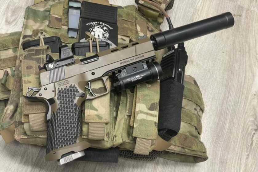 Review: 1911 That Takes Glock Mags?! Meet the Stealth Arms Platypus Stealth Arms Platypus with Leupold DPP and 5 inch suppressor