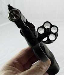 The heavily fluted cylinder contributes to the guns light weight.