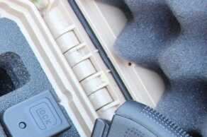 The hinges on the SE-630 are more robust than those of the SE-710, but both are built from resin with no metal parts. 