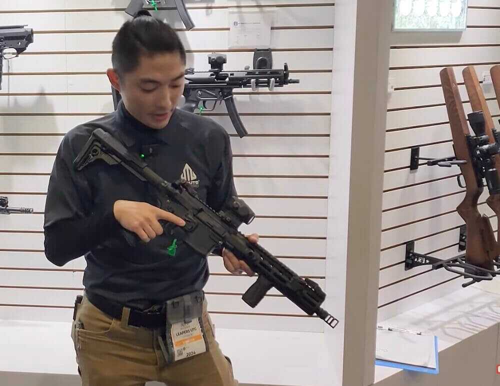 Kio from Leapers with the ambi AR.