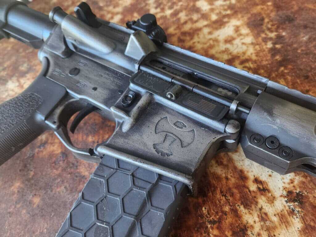 AR-15 with hexmag