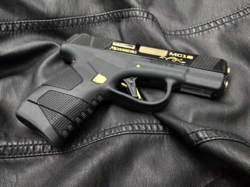 mossberg pistol