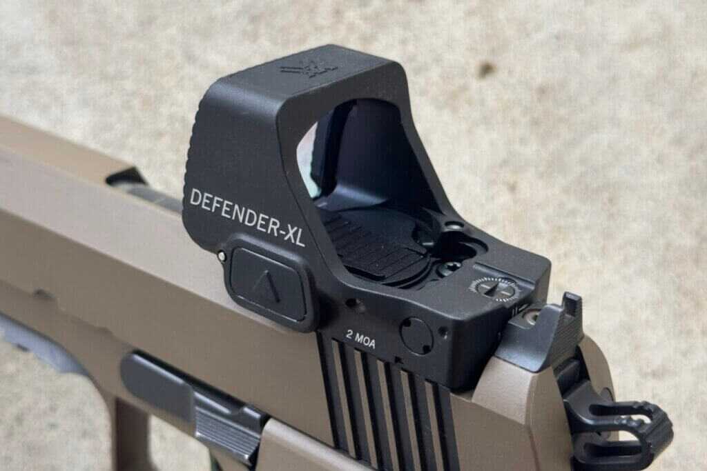 Vortex Defender-XL with top-loaded battery
