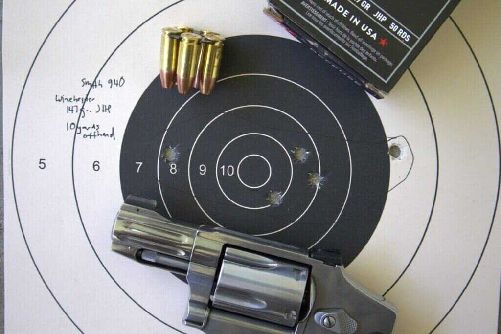 S&W 940 accuracy test at ten yards with assorted 9mm ammunition and paper target
