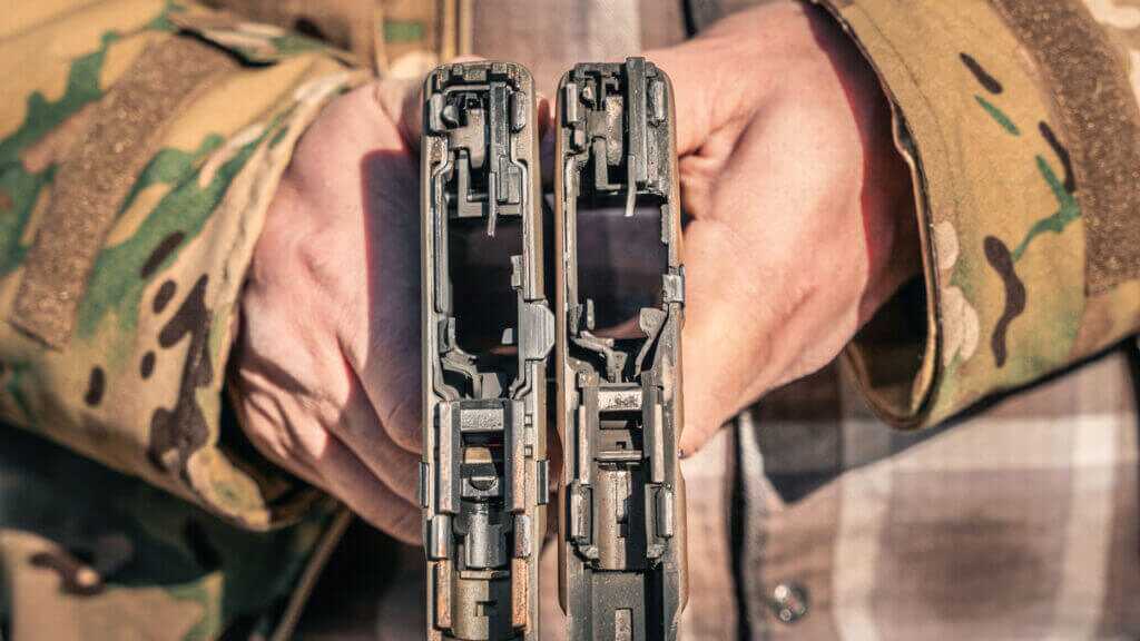 Side by side view: SAR9 SOCOM and Glock 19 Gen 3