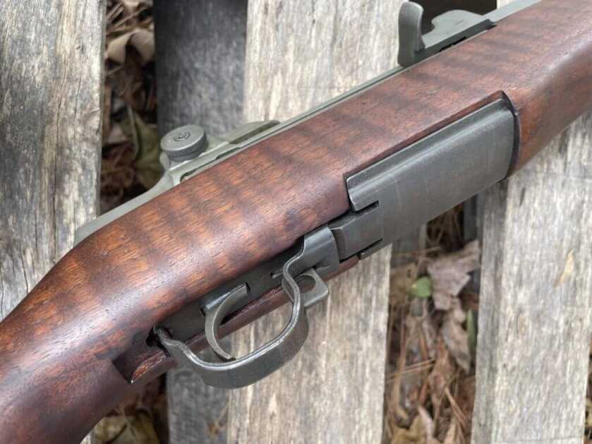 M1 Garand internal box magazine and en bloc clip system