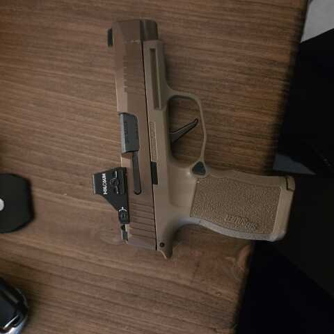 SIG Sauer P365 XL 9mm with Holosun Red D...