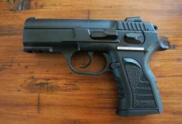 Girl Guns With Attitude - EAA/Tangfolio Witness Pavona Polymer 9mm Witness Compact