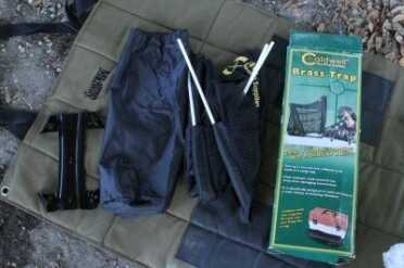 This is what is in the package. The case, the base plate, and the net itself with the captured plastic rods. 