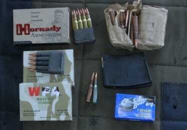 The main difference functionally between the two guns is that the SVT uses a detachable magazine and the Garand uses steel en bloc clips. 