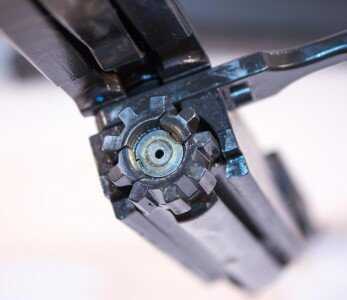 One extractor operates at any given time while the other serves as an ejector.