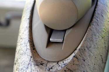 The tail extending below the bolt indicates that the chamber is loaded.