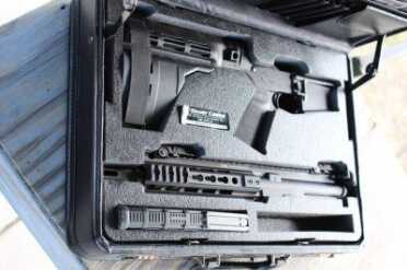 The whole kit is compact, and well hidden within the case.