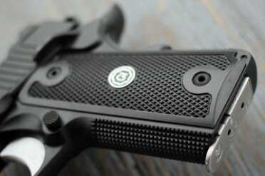 The grip is very thin, which adds to the concealbility, but the checkering is aggressive. 
