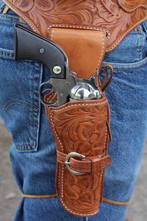 Choosing a Cowboy Action Holster~El Paso Saddlery The Fast Draw has a low front that is cleared easily.