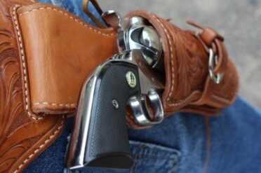 Choosing a Cowboy Action Holster~El Paso Saddlery The gun drops in perfectly as it was made specifically for a Vaquero.