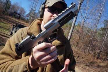 When the slide locks back, the DE tips up dramatically. It will make you work on grip technique.