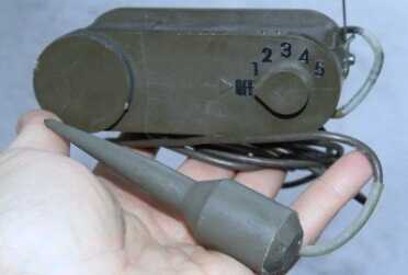The probe on the TRC-3 is connected to a transmitter, and you set the sensitivity, with the most sensitive able to detect a man walking 50 yards away.