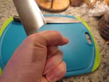 My ogre hand pretty much swallows the whole handle.  