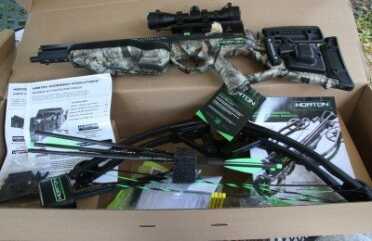 This is how the contents of the box arrive. There are only two main steps besides the quiver. 