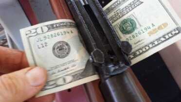 The barrel is free floated back to the action.