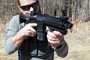 AR500 Armor Micro Plate Carrier The carrier covers only the most essential organs, and leaves shoulders and sides free for movement.