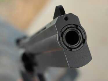 The New Dan Wesson .357, Back with a Vengeance The barrel nut.