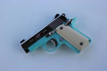 Kimber Micro Bel-Air Review This is indirect sunlight on a white background. Not a good photo.