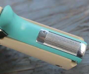 Kimber Micro Bel-Air Review The silver shine is like jewelry against the ivory and blue.